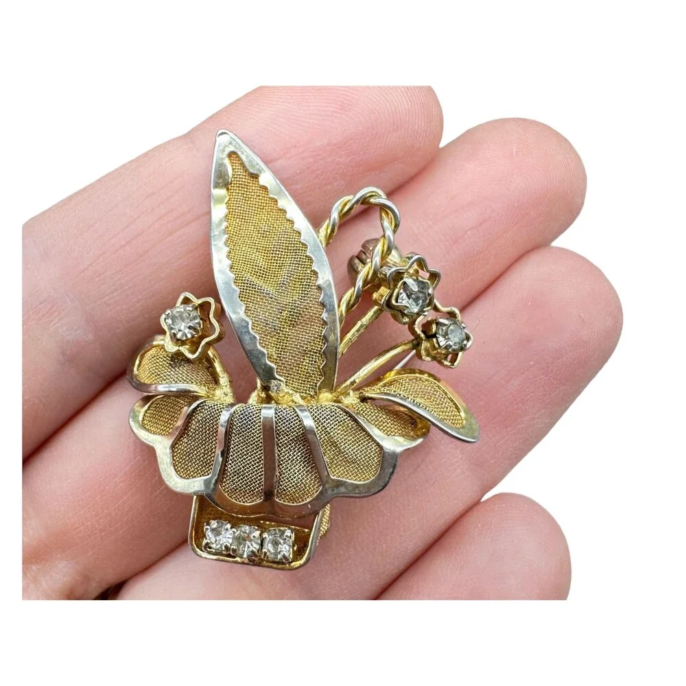 Vintage Gold Tone Mesh Flower Basket Brooch Pin Floral Rhinestone Arrangement